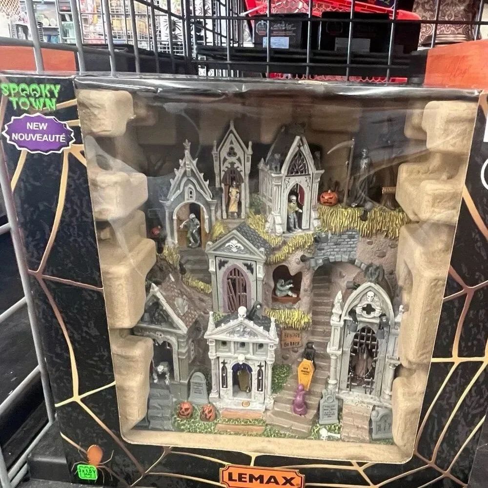 Lemax Spooky Town Halloween Crypt City Cemetery Village Decor